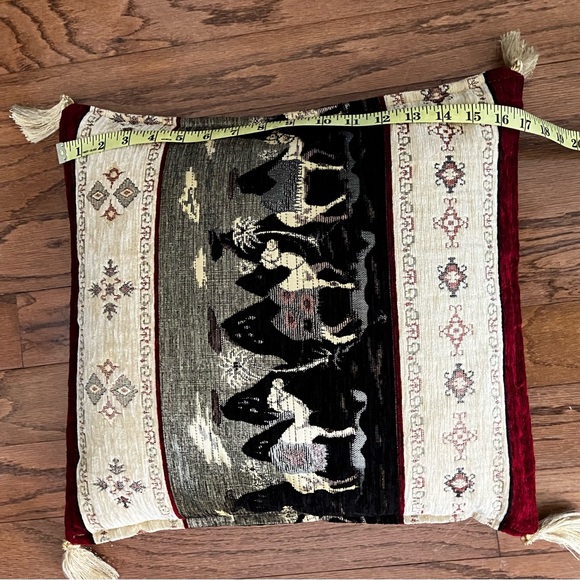 Decorative pillow with the velvet pillow cover on zipper. Print on both sides - Picture 3 of 6